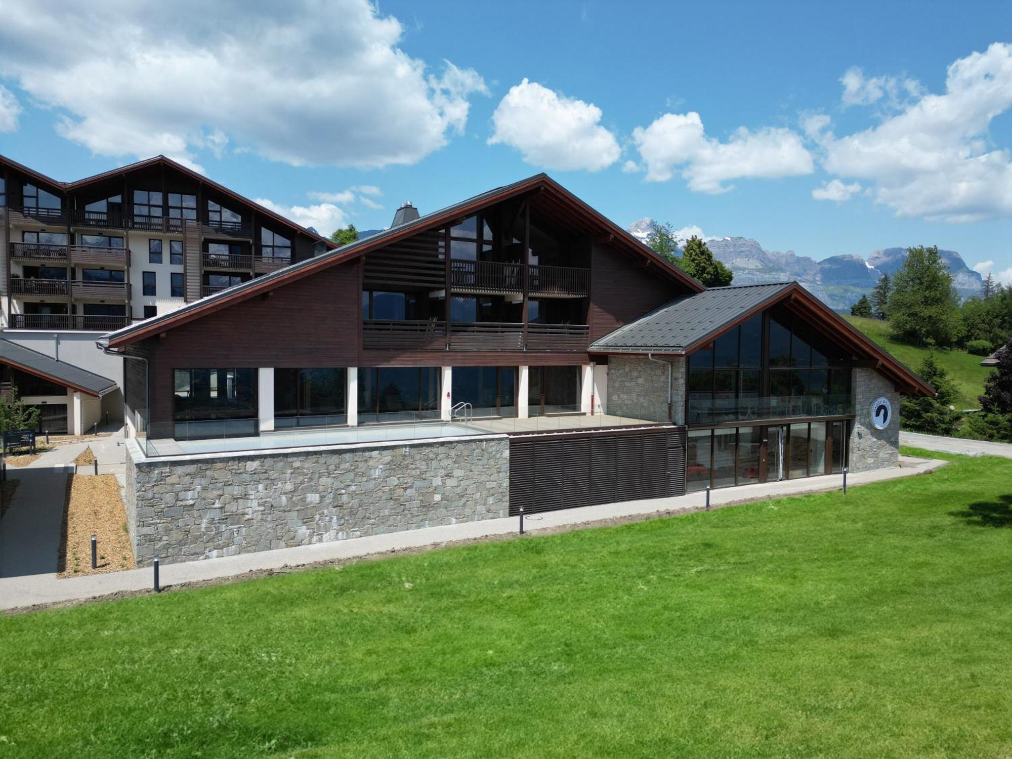 Terresens - Les Roches Blanches Aparthotel Combloux Exterior photo